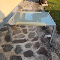Tavolino 50x75h45 metallo e vetro opaco