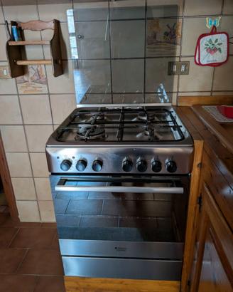 Cucina a Gas Hotpoint Ariston in Acciaio Inox
