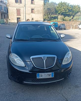 lancia y 1,2 8 valvole  Moda Milano 