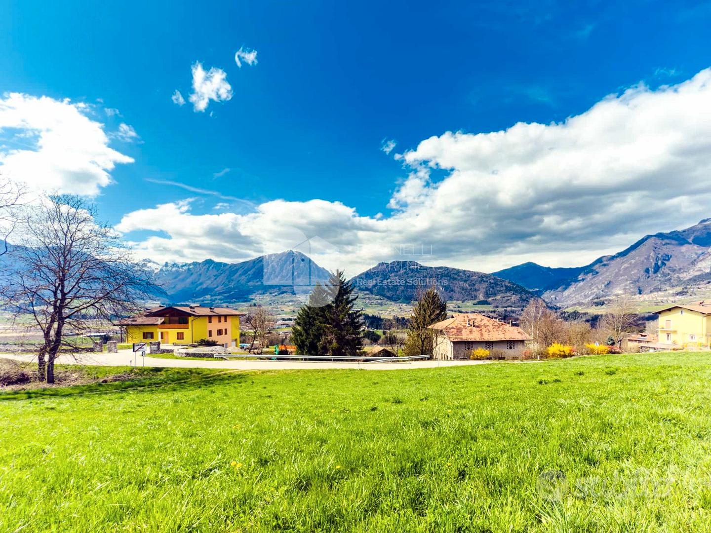 Terreno edificabile con vincolo residenza ordina - Vista 2