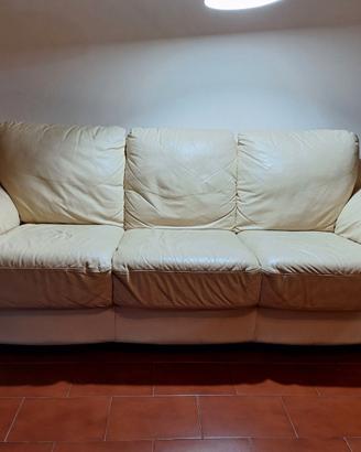 divano- lampada ad arco- lavatrice -altro