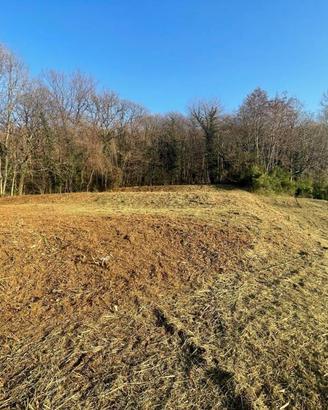 Terreno di 4330 m² a Ello