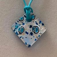 Collana con ciondolo in vetro di Murano
