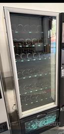 distributore automatico alimenti e bevande