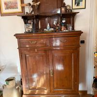 Credenza a due corpi stile umbertino