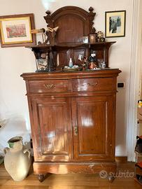 Credenza a due corpi stile umbertino