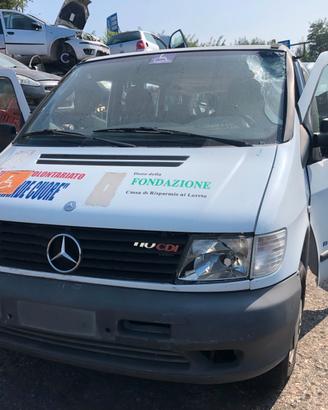 MERCEDES VITO ANNO 02