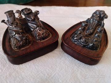 Arte orientale.Coppia di rari segnaposto orientali