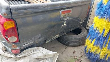 cassone pick up pere Mitsubishi L200