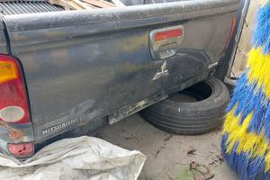 cassone pick up pere Mitsubishi L200