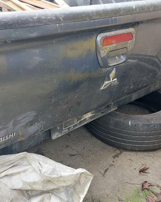 cassone pick up pere Mitsubishi L200