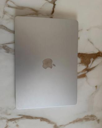 Macbook Air febbraio 2024 (schermo rotto)