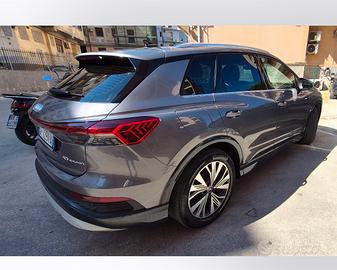 Audi Q4 40 business advanced 8/21