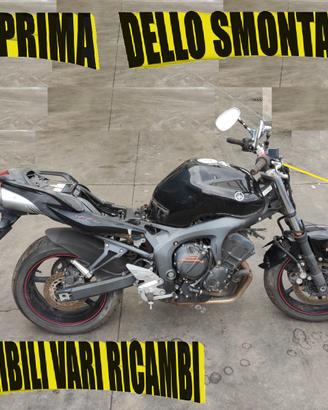 YAMAHA FZ6 NERA ANNO 2007 SERIE 2004-2007x RICAMBI