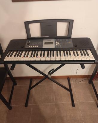 pianola  Yamaha YPT-230