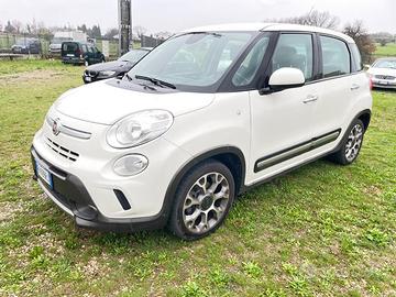 Automobile FIAT 500L