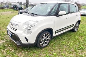 Automobile FIAT 500L