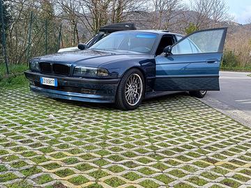 BMW 740i V8 Manuale