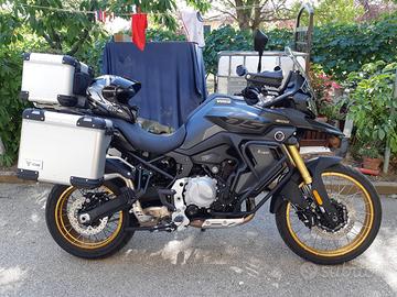 VOGE VALICO 900