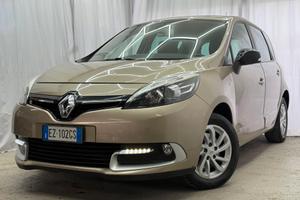 Renault Scenic MARCIANTE MA FRIZIONI DA ESEGUIRE