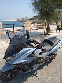 Scooter Kymco Ak 550