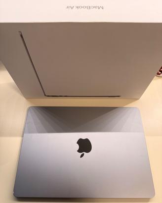 MacBook Air 13" M3 (2024) - Pari al nuovo