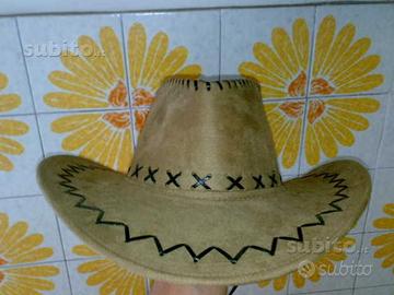 Cappelli in cuoio