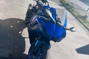 R1 full akrapovic