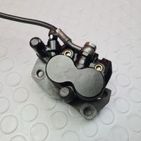 PINZA POSTERIORE TRIUMPH SPEEDMASTER 800 2003 2005