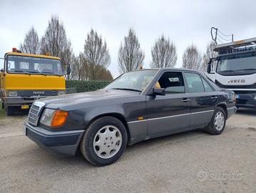 Mercedes-benz W124 - 250 TURBO 5 cilindri - 1993