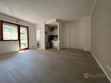 MONOLOCALE A PERUGIA