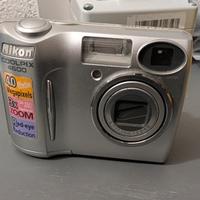 Macchina fotografica Nikon Coolpix 4600