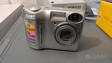 Macchina fotografica Nikon Coolpix 4600