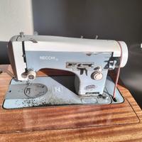 Macchina da cucire Necchi Type 512 + mobile