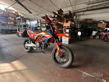 Ktm 690 smc-r 2023
