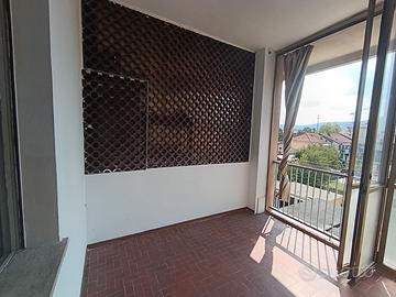 Bilocale luminoso con ampio terrazzino vivibile