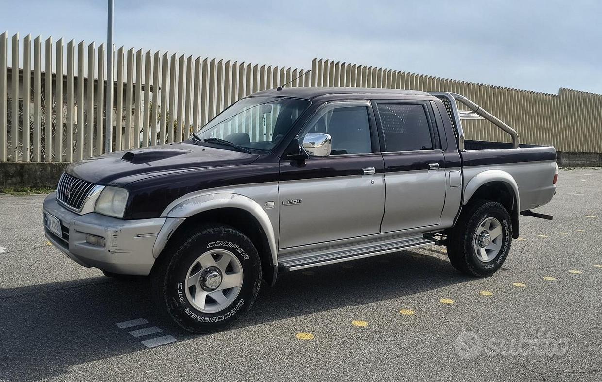 MITSUBISHI L200