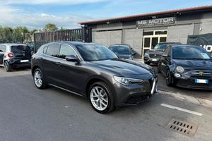 Alfa Romeo Stelvio 2.0 Turbo 280 CV AT8 Q4 - Full 