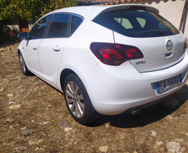 Opel Astra J