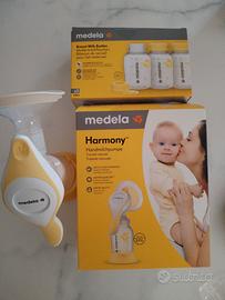 Tiralatte Medela manuale con accessori