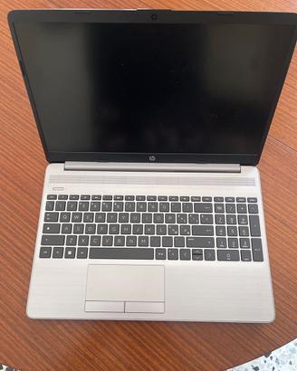 HP 250 G10 Series Notebook Portatile,