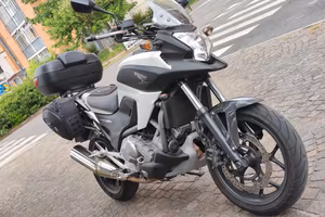  Honda Nc 700 X con DCT 