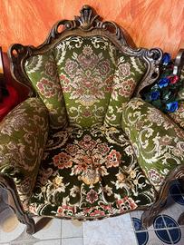 Set tavolo, sedie e poltroncine