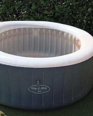 lay-z-spa bestway piscina bucata