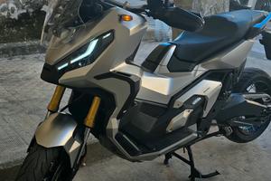 x adv 750