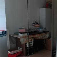 Armadio a due ante con specchi a tutta altezza