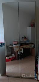 Armadio a due ante con specchi a tutta altezza