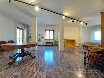 Appartamento di 190 m² con 4 locali a San Giustino