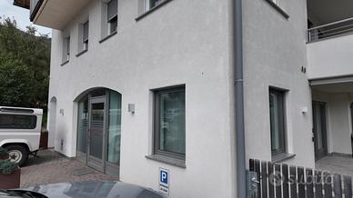 Locale commerciale vicino a Brunico
