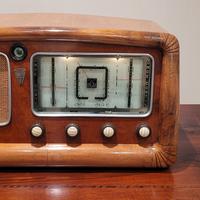 radio antica a valvole anni 40